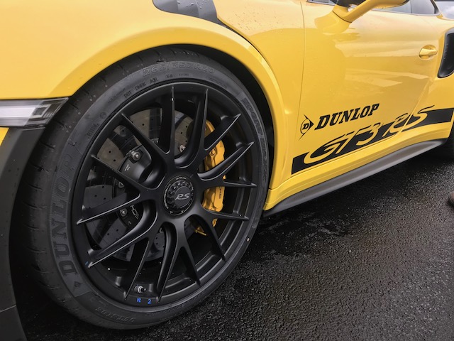 In Mireval, Dunlop Presents Its Sportiest Tire: The Sport Maxx Race 2